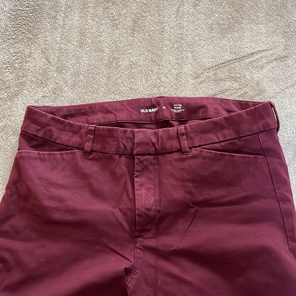 Women’s Old Navy High-Rise Pixie Pant - 12 - Picture 3 of 8